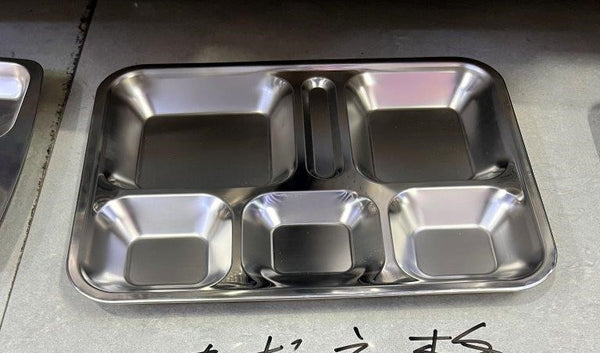 Multicompartment Stainless Steel Lunch Tray Thali 35X26.5 c, (Ctn Box 120 units)